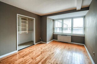 1806-18 Rittenhouse Square in Philadelphia, PA - Building Photo