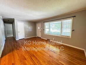 5431 Outlook St in Mission, KS - Building Photo - Building Photo
