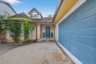 12811 Ashford Meadow Dr in Houston, TX - Building Photo - Building Photo