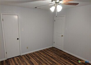 1002 Charisse St in Killeen, TX - Building Photo - Building Photo