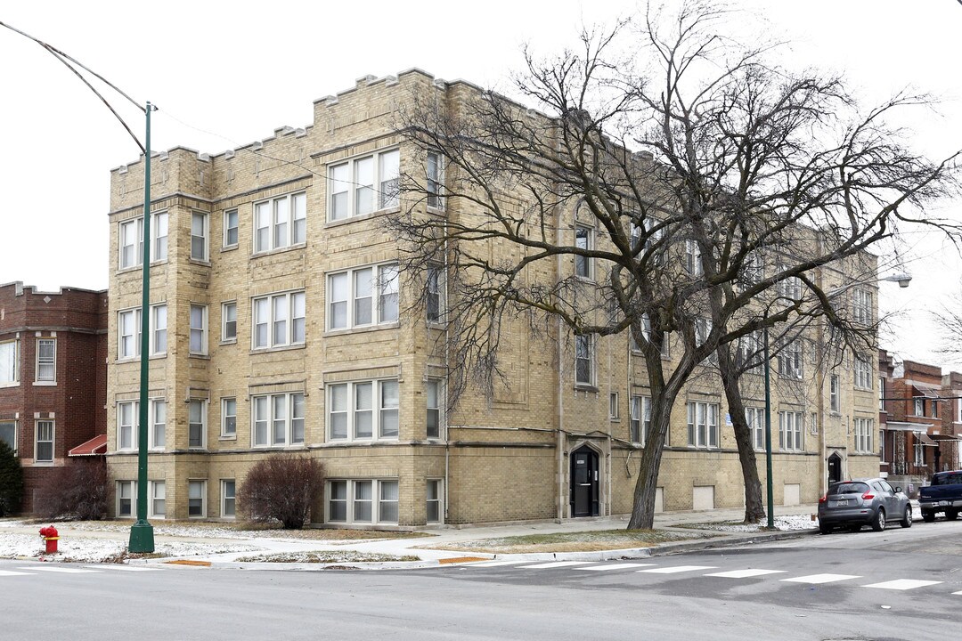 7554 S Blackstone Ave in Chicago, IL - Building Photo