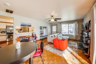 408 Trenton Ct in Aurora, IL - Building Photo - Building Photo