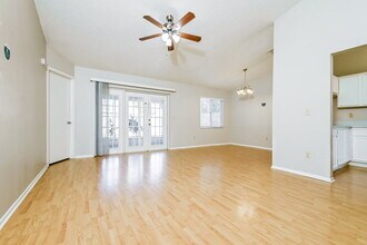 1310 Coolmont Dr in Brandon, FL - Building Photo - Building Photo