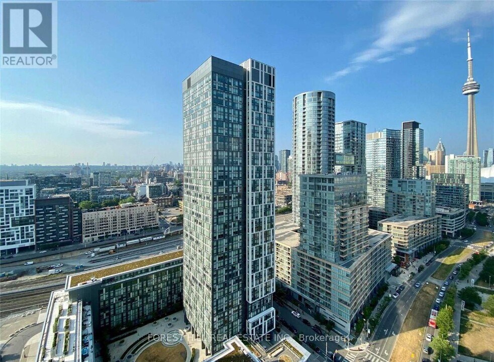 85-1685 Queens Wharf Rd in Toronto, ON - Building Photo