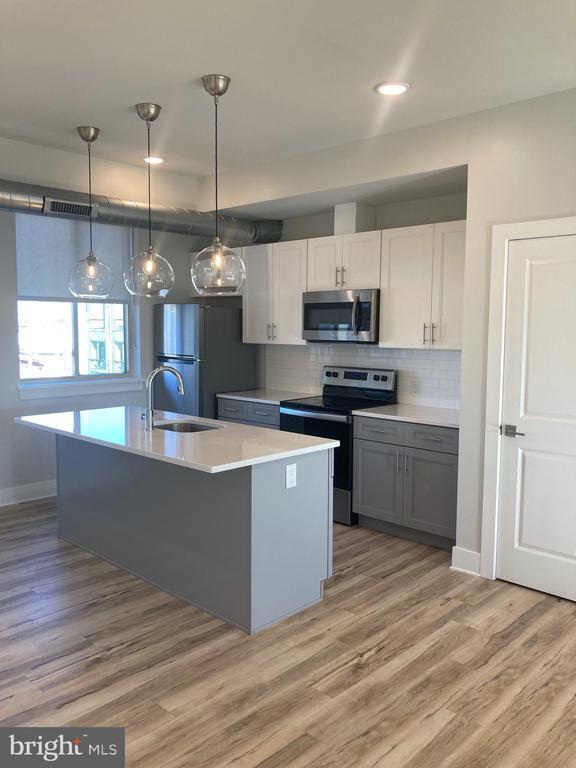 property at 121 W Cumberland St