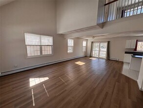 100 Clinton Dr in North Kingstown, RI - Building Photo - Building Photo