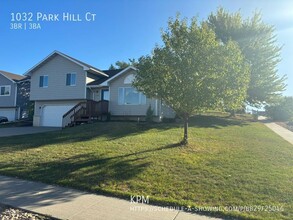 1032 Park Hill Ct in Rapid City, SD - Building Photo - Building Photo