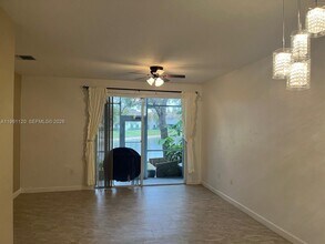 4211 Napoli Lake Dr in West Palm Beach, FL - Building Photo - Building Photo