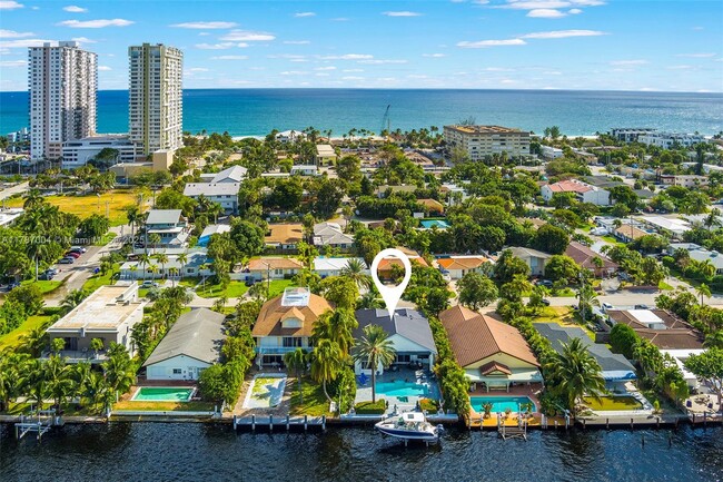 property at 301 S Riverside Dr