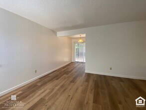 501 Joaquin Dr in Sonoma, CA - Building Photo - Building Photo