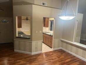 2205 Mountain Quail Way in Modesto, CA - Building Photo - Building Photo