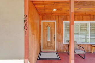 2501 Linda Vista Avenue, Unit 2501 Linda Vista Avenue in Napa, CA - Building Photo - Building Photo