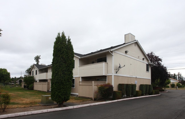 Suncrest Condominiums in Tacoma, WA - Foto de edificio - Building Photo