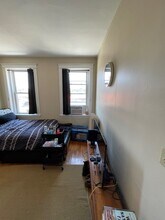1151 Commonwealth Ave, Unit 17 in Boston, MA - Building Photo - Building Photo