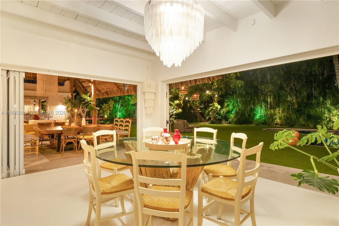 330 Gulf Rd in Key Biscayne, FL - Building Photo