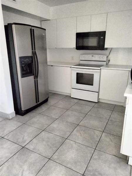 property at 4429 Treehouse Ln
