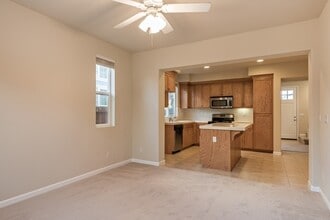 2047 San Miguel Ave in Santa Rosa, CA - Building Photo - Building Photo