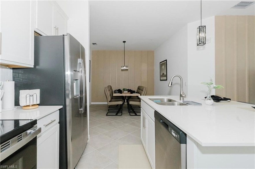 15275 Grn Acrs Ave, Unit 338 in Punta Gorda, FL - Building Photo