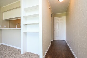 Banyan Bay Apartment Homes in Dickinson, TX - Foto de edificio - Building Photo