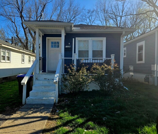 property at 1536 Arling Ave