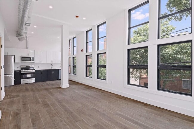 375 Monmouth St in Jersey City, NJ - Building Photo - Building Photo