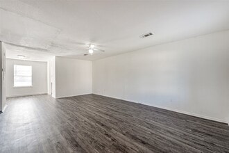 3348 Scotch Moss Ln in La Porte, TX - Building Photo - Building Photo