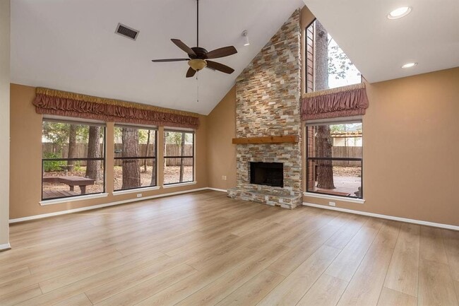 25 N Mossrock Rd in Spring, TX - Building Photo - Building Photo
