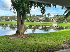 5672 Rock Island Rd in Tamarac, FL - Building Photo