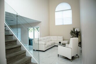 9822 SW 93rd Terrace in Miami, FL - Building Photo - Building Photo