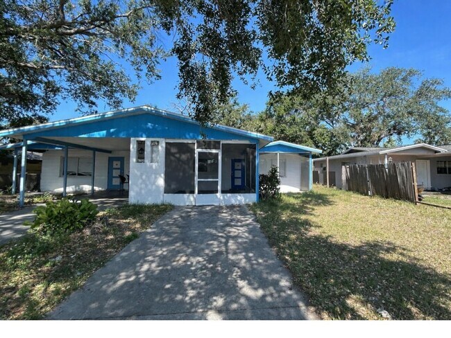 5016 22nd St W, Unit 5016 in Bradenton, FL - Building Photo - Building Photo