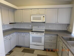 10100 N 89th Ave in Peoria, AZ - Building Photo - Building Photo