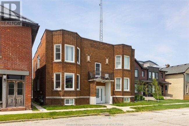 property at 333 Chilver Rd