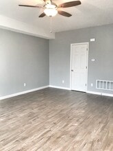 3241 Domain St in St. Charles, MO - Foto de edificio - Building Photo