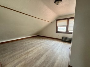 2299 Harrison Ave, Unit 3 in Cincinnati, OH - Building Photo - Building Photo