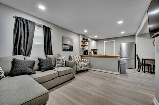 115 Elm St, Unit Apt #101 in Gardendale, AL - Building Photo