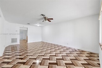 5320 NW 15th Ct in Lauderhill, FL - Building Photo - Building Photo