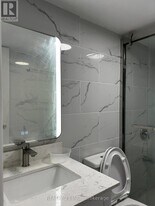 164 Williamson Dr E in Ajax, ON - Building Photo