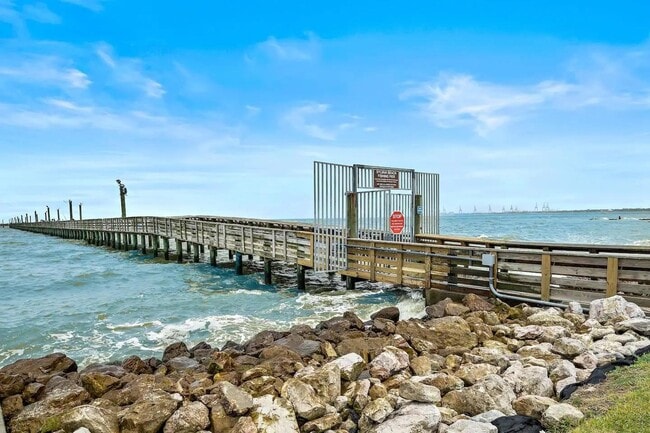 property at 714 Lee St