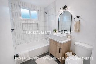 1712 N Sierra Bonita Ave in Pasadena, CA - Building Photo