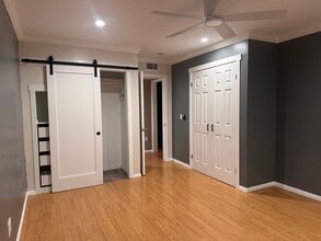 6600 Warner Ave in Huntington Beach, CA - Foto de edificio - Building Photo