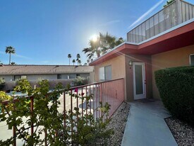 73555 Shadow Mountain Dr in Palm Desert, CA - Building Photo