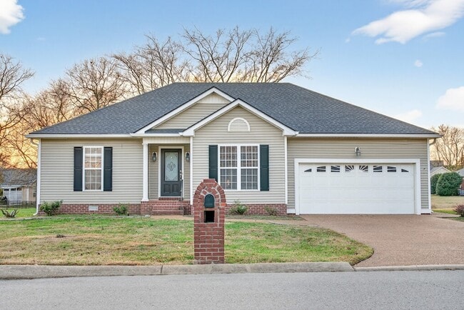 property at 173 Putter Point Dr