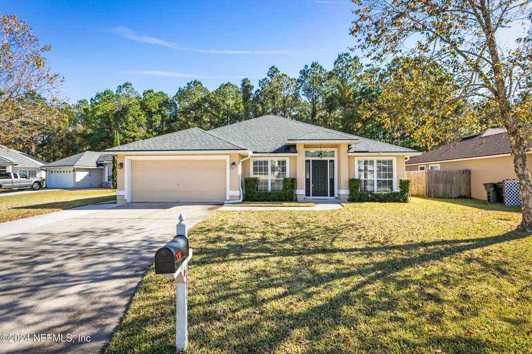 1255 Ravens Trace Ln in Middleburg, FL - Building Photo