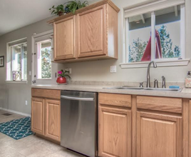 2548 NE Moonlight Dr in Bend, OR - Foto de edificio - Building Photo