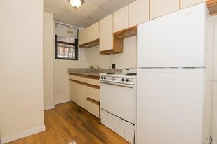 533 Newbury St, Unit 2R in Boston, MA - Building Photo