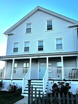 20 Jackson Ave, Unit 1 in Mystic, CT - Building Photo