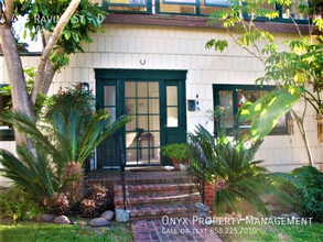 445 Ravina St in San Diego, CA - Building Photo - Building Photo