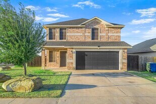 3302 Armando Peña Dr in Laredo, TX - Building Photo