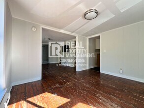 2423 Parkview Ave in Kalamazoo, MI - Building Photo - Building Photo