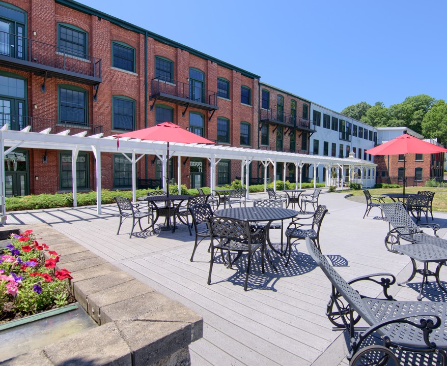 Addison Mill Loft Apartments in Glastonbury, CT - Building Photo